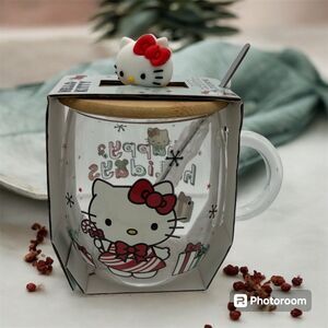 Hello Kitty Cafe 2022 Exclusive Glass Mug Christmas Holiday Lid Spoon Cup box